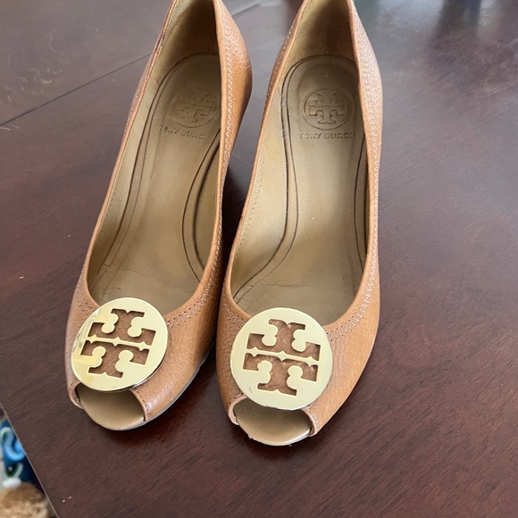 Low wedge - Picture 1 of 1